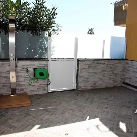 Vampolieri Luxury Nyaraló Aci Catena